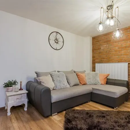 Charming By Newave Apartment *